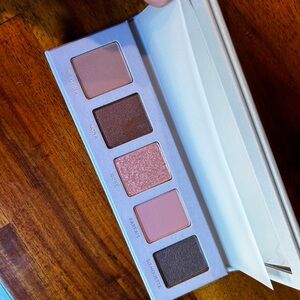 *BRAND NEW* Beautycounter essential eye palette